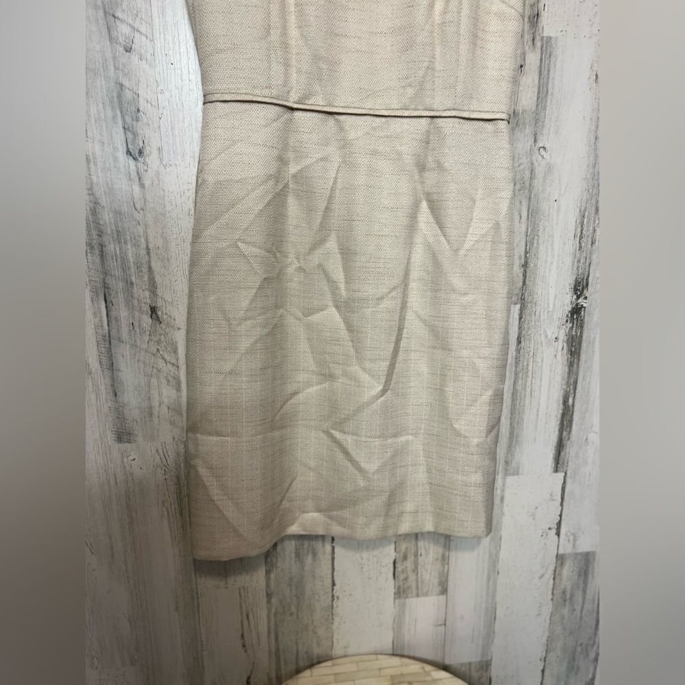 Dress   - Picture 4 of 10